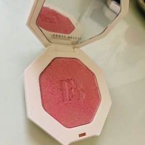 WATTABRAT BY FENTY BEAUTY 💕✨✨✨